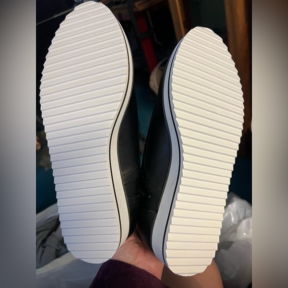 9.5ww Torrid Women’s Black Shoes with white soles - Picture 6 of 11